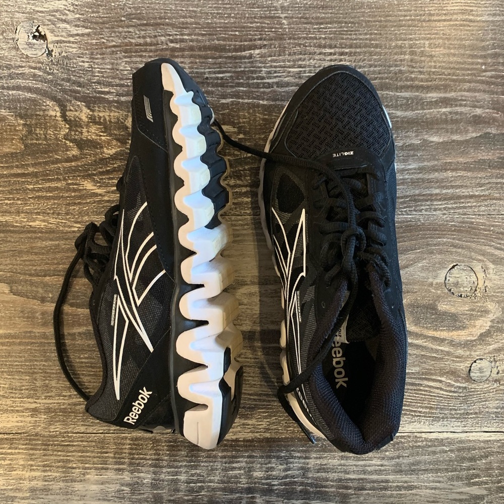 Reebok Ziglite Shoes - size 7